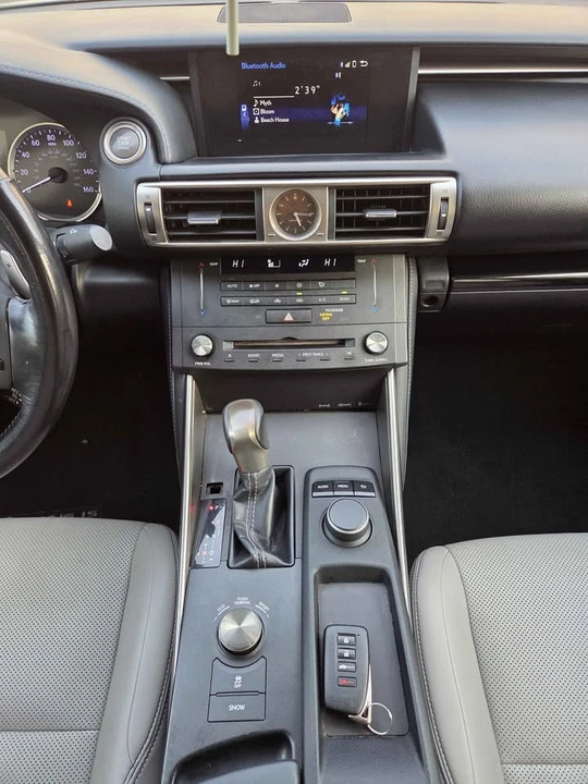 2015 Lexus IS 3rd Gen - Image 15 of 19