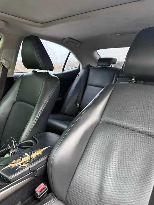 2015 Lexus IS 3rd Gen - Image 9 of 10