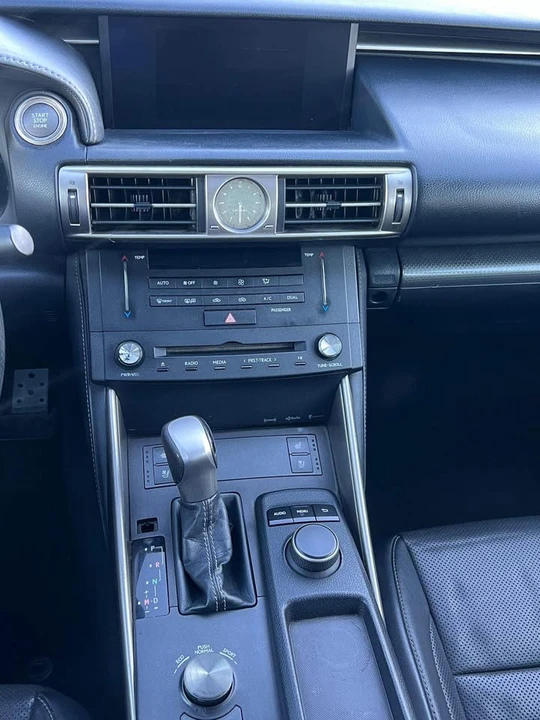2015 Lexus IS 3rd Gen - Image 11 of 15