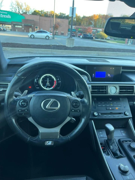 2015 Lexus IS 3rd Gen - Image 8 of 15