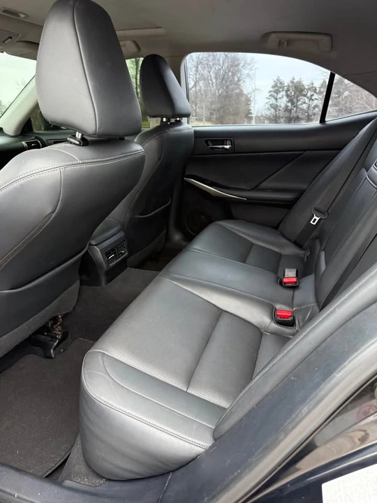 2015 Lexus IS 3rd Gen - Image 8 of 10