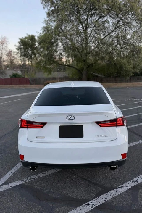 2015 Lexus IS 3rd Gen - Image 5 of 20