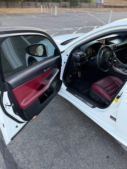 2015 Lexus IS 3rd Gen - Image 19 of 20