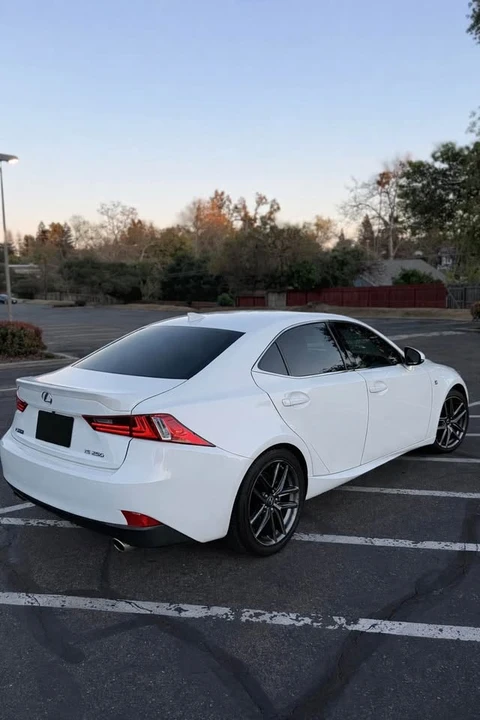 2015 Lexus IS 3rd Gen - Image 4 of 20