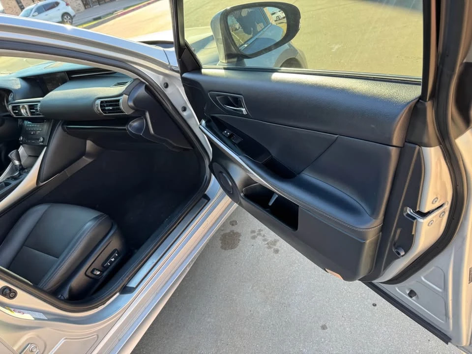2015 Lexus IS 3rd Gen - Image 10 of 15