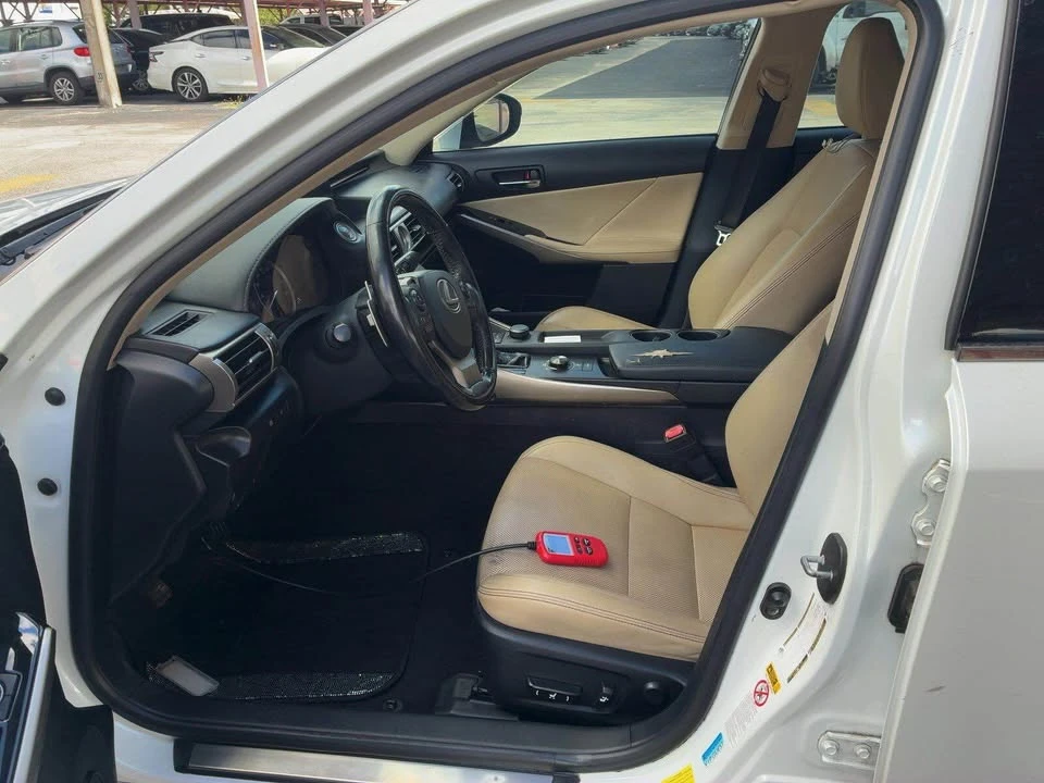 2015 Lexus IS 3rd Gen - Image 5 of 5