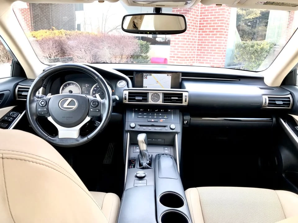2015 Lexus IS 3rd Gen - Image 13 of 20