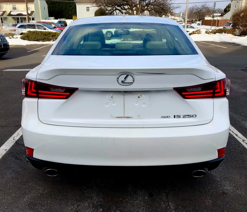 2015 Lexus IS 3rd Gen - Image 5 of 20
