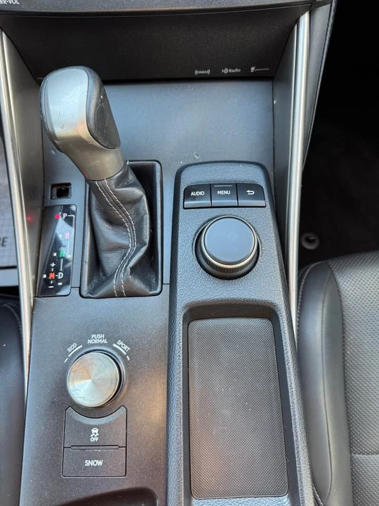 2015 Lexus IS 3rd Gen - Image 11 of 15