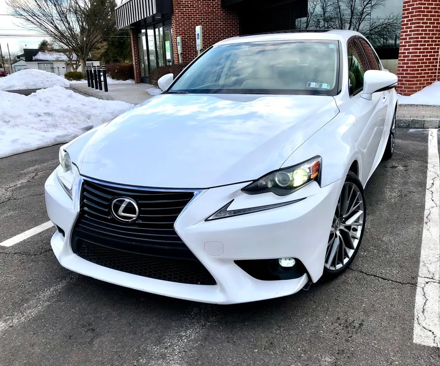 2015 Lexus IS 3rd Gen - Image 8 of 20