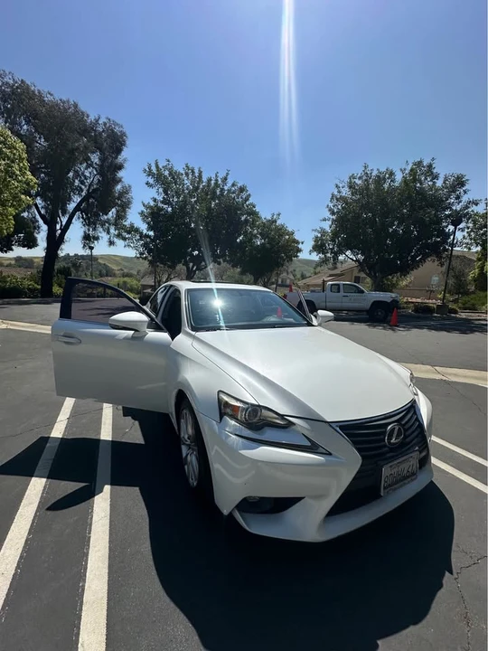 2015 Lexus IS 3rd Gen - Image 17 of 18