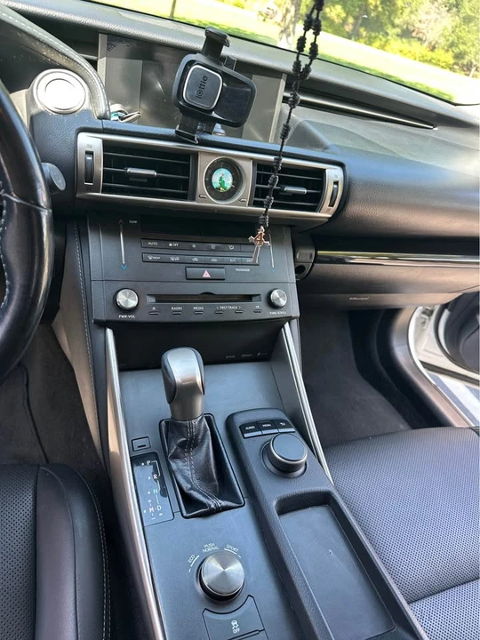 2015 Lexus IS 3rd Gen - Image 11 of 18