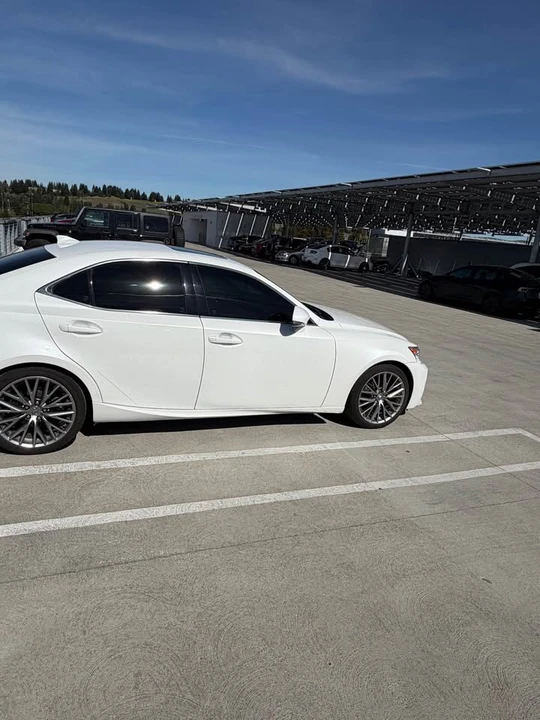 2015 Lexus IS 3rd Gen - Image 6 of 11