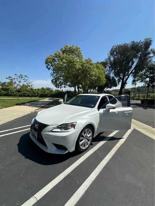 2015 Lexus IS 3rd Gen - Image 16 of 18