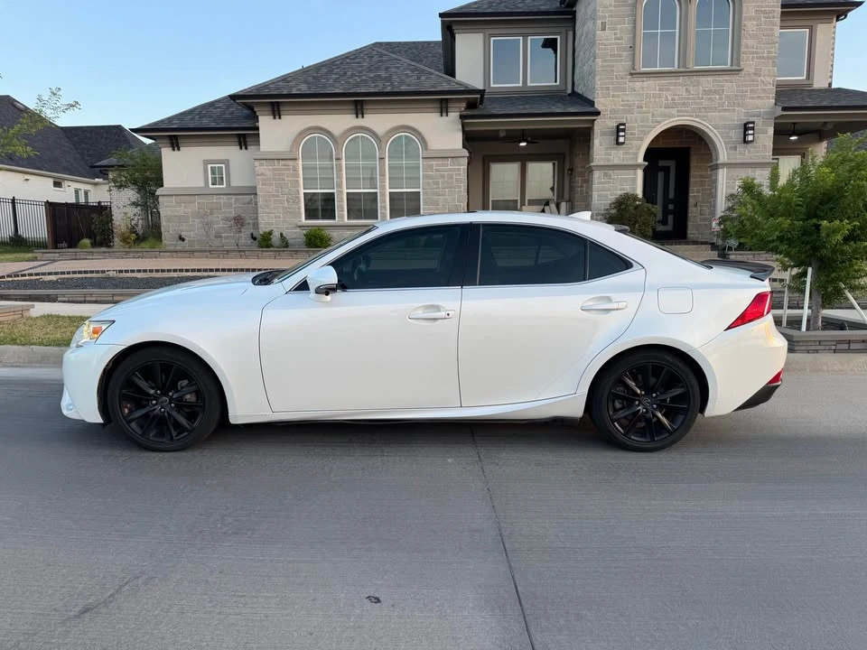2015 Lexus IS 3rd Gen - Image 5 of 12