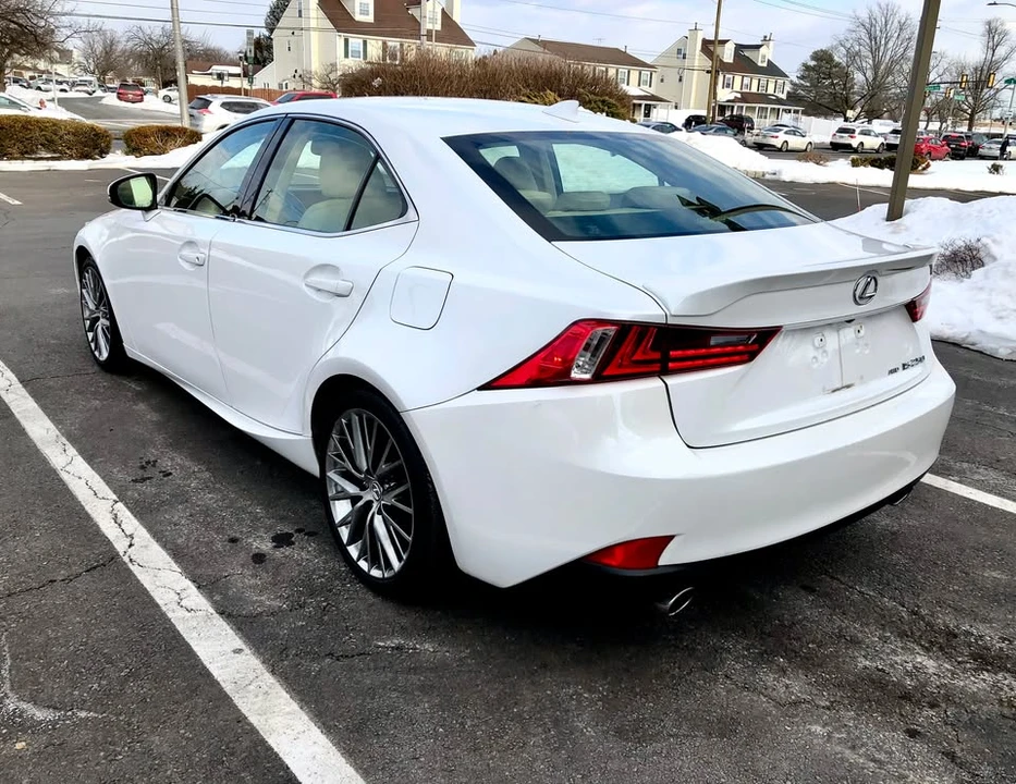 2015 Lexus IS 3rd Gen - Image 7 of 20