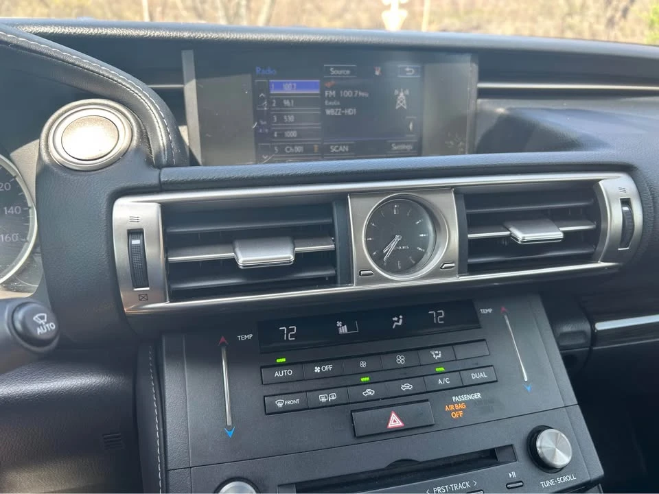 2015 Lexus IS 3rd Gen - Image 11 of 15