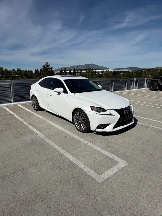 2015 Lexus IS 3rd Gen - Image 7 of 11