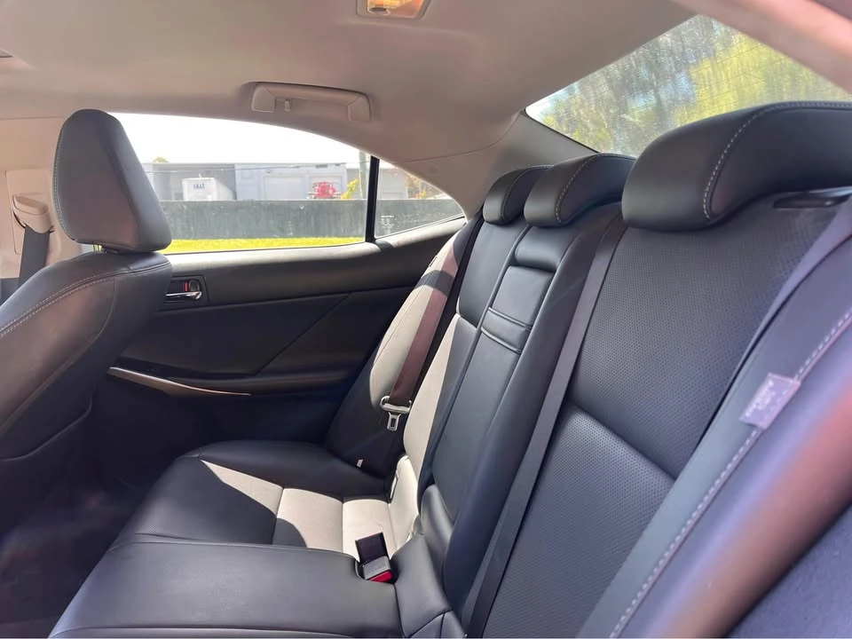 2015 Lexus IS 3rd Gen - Image 8 of 10