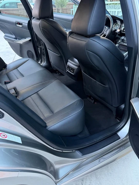 2015 Lexus IS 3rd Gen - Image 4 of 12