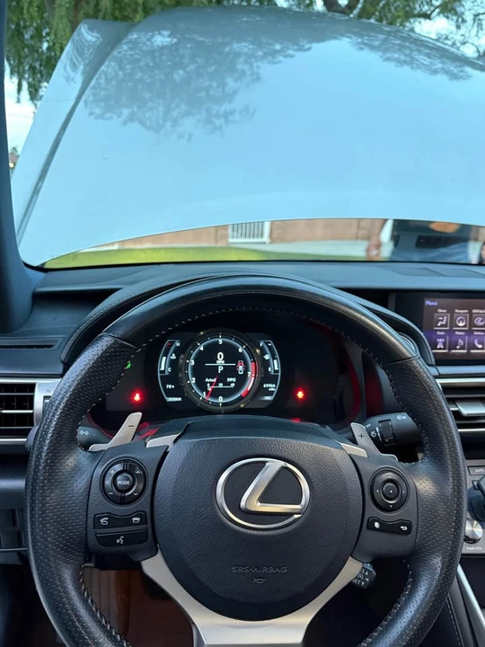 2015 Lexus IS 3rd Gen - Image 8 of 12