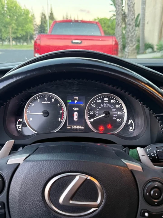 2015 Lexus IS 3rd Gen - Image 8 of 15