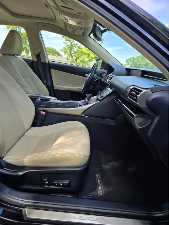2015 Lexus IS 3rd Gen - Image 7 of 12