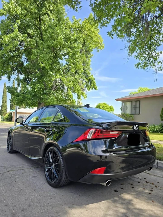 2015 Lexus IS 3rd Gen - Image 5 of 12
