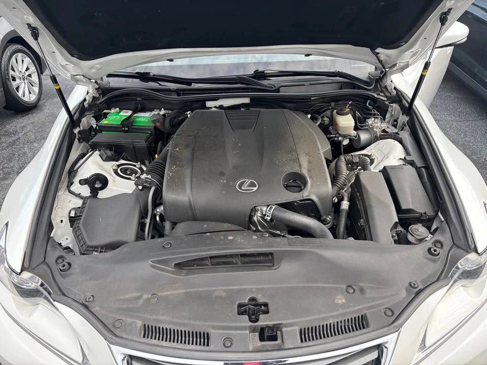 2015 Lexus IS 3rd Gen - Image 9 of 10