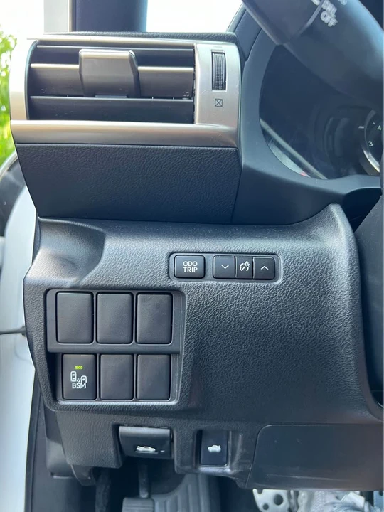2015 Lexus IS 3rd Gen - Image 11 of 13