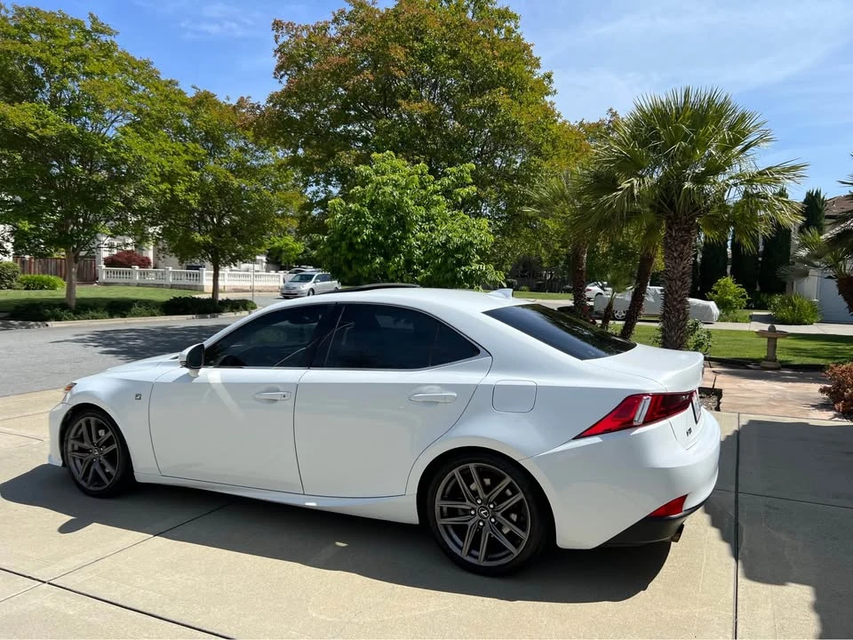2015 Lexus IS 3rd Gen - Image 4 of 13
