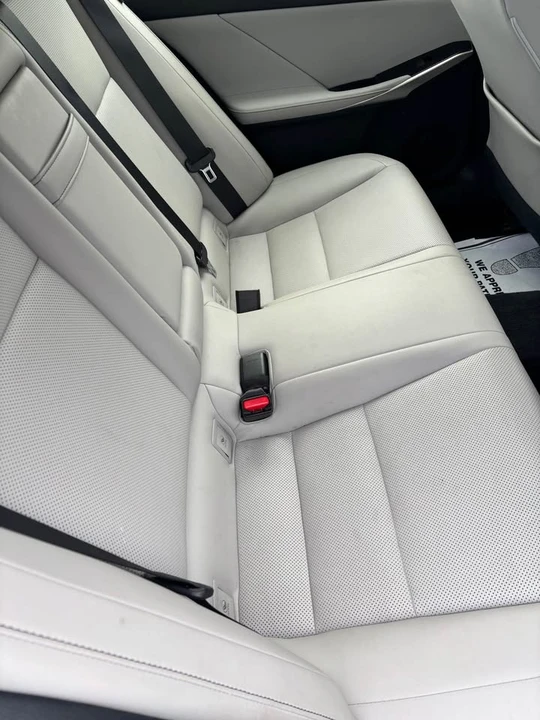 2015 Lexus IS 3rd Gen - Image 5 of 10