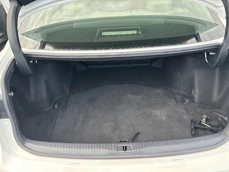 2015 Lexus IS 3rd Gen - Image 10 of 10