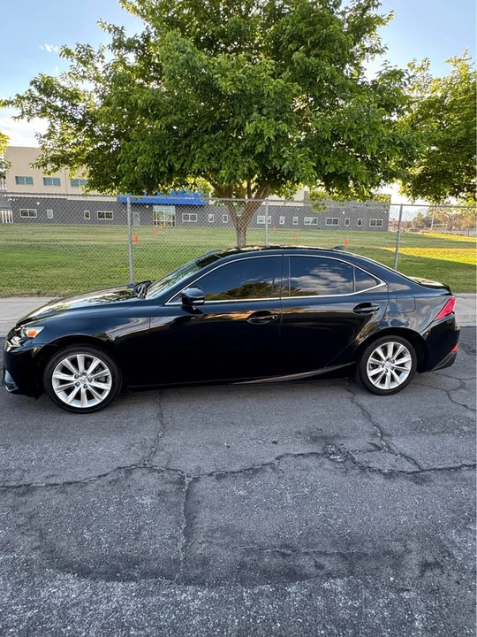 2015 Lexus IS 3rd Gen - Image 4 of 18