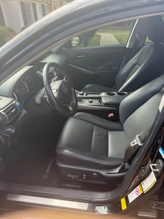 2015 Lexus IS 3rd Gen - Image 8 of 10