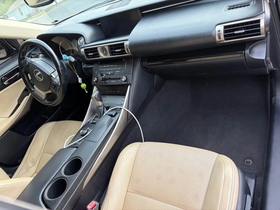 2015 Lexus IS 3rd Gen - Image 11 of 12
