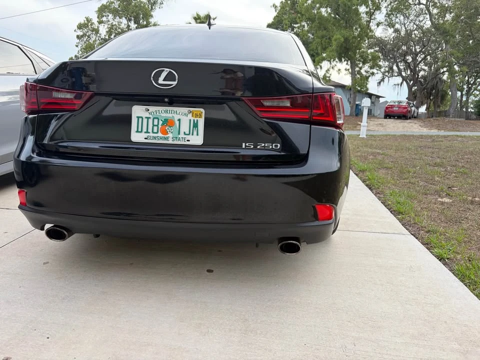 2015 Lexus IS 3rd Gen - Image 8 of 12