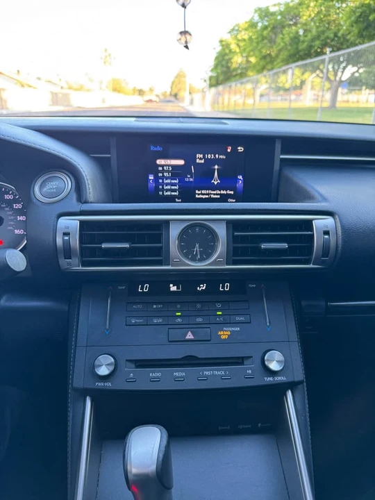 2015 Lexus IS 3rd Gen - Image 18 of 18