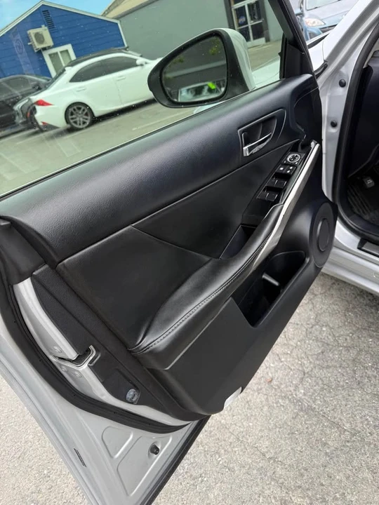 2015 Lexus IS 3rd Gen - Image 11 of 14