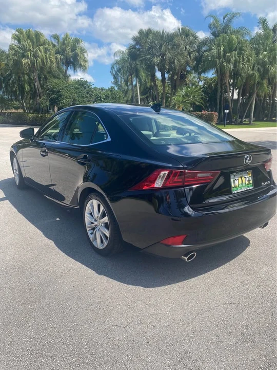 2015 Lexus IS 3rd Gen - Image 5 of 8