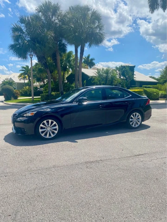 2015 Lexus IS 3rd Gen - Image 4 of 8