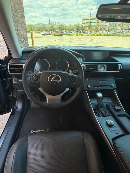 2015 Lexus IS 3rd Gen - Image 18 of 19