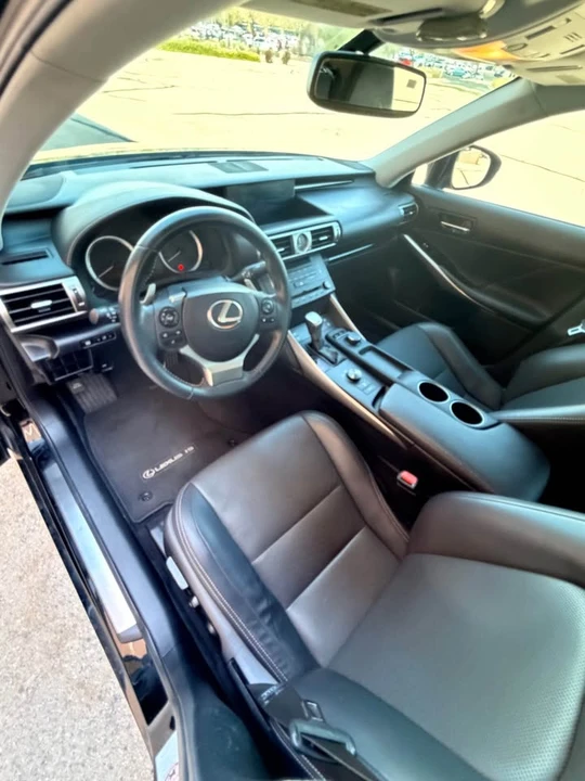 2015 Lexus IS 3rd Gen - Image 14 of 19