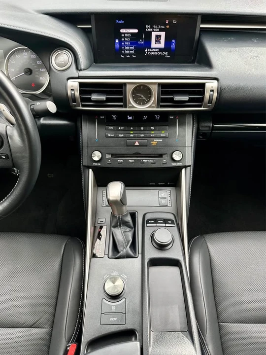 2015 Lexus IS 2nd Gen - Image 12 of 20