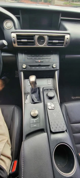 2015 Lexus IS 3rd Gen - Image 15 of 19