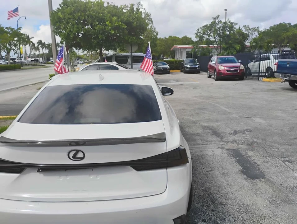 2015 Lexus IS 3rd Gen - Image 4 of 13
