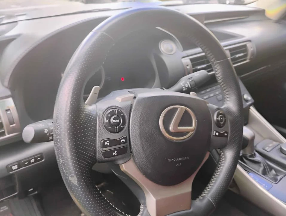 2015 Lexus IS 3rd Gen - Image 9 of 13