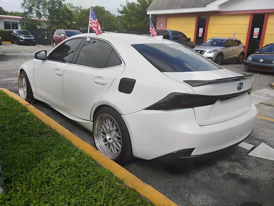 2015 Lexus IS 3rd Gen - Image 5 of 13