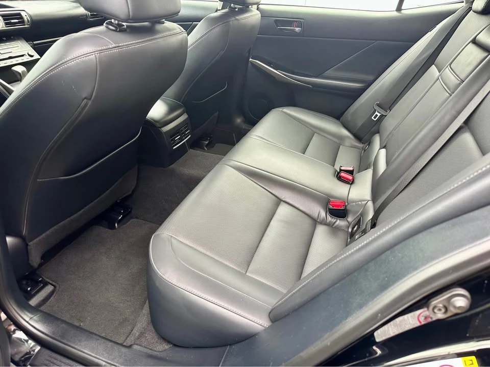 2015 Lexus IS 2nd Gen - Image 15 of 20