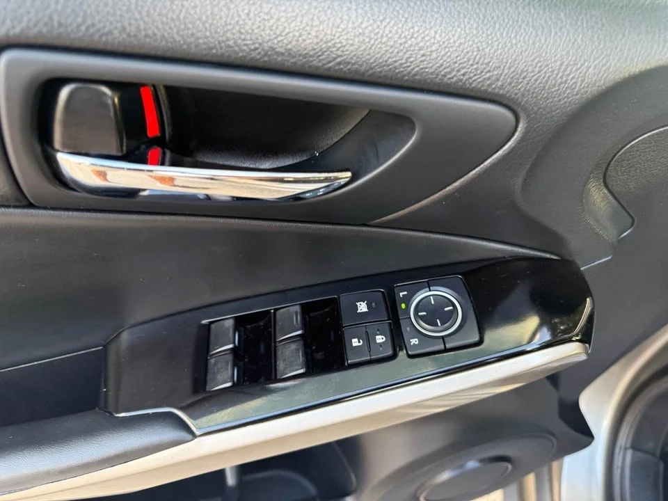 2015 Lexus IS 3rd Gen - Image 13 of 16